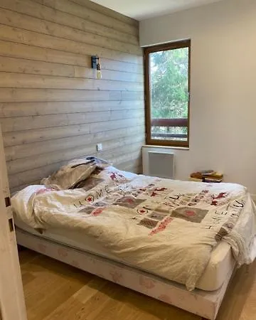 Bonascre Superbe Pied De Piste *