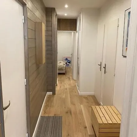 Bonascre Superbe Pied De Piste *